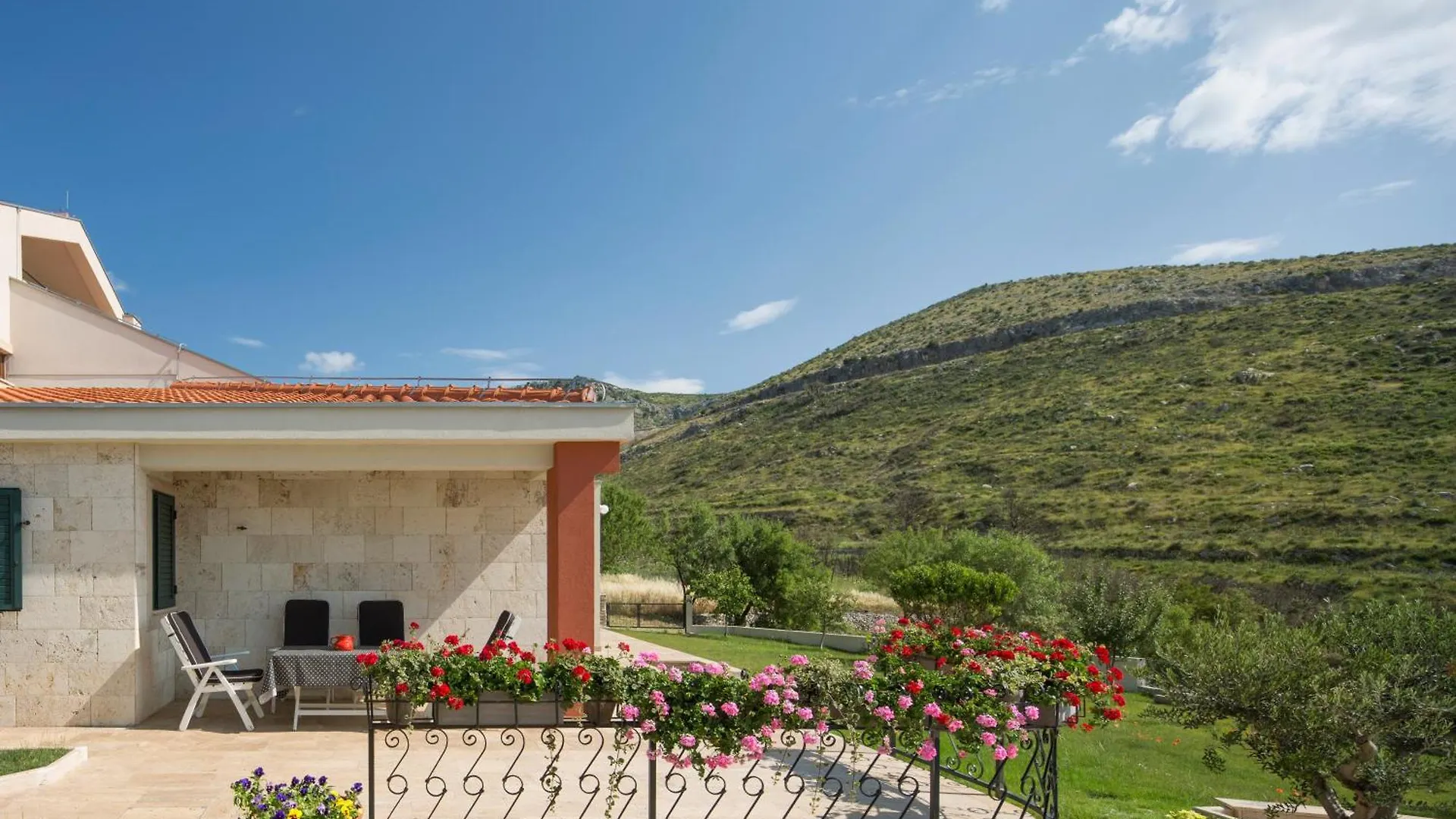 Isolated Five Star Luxury Villa With Private Pool Prgomet 0*,  Croatia