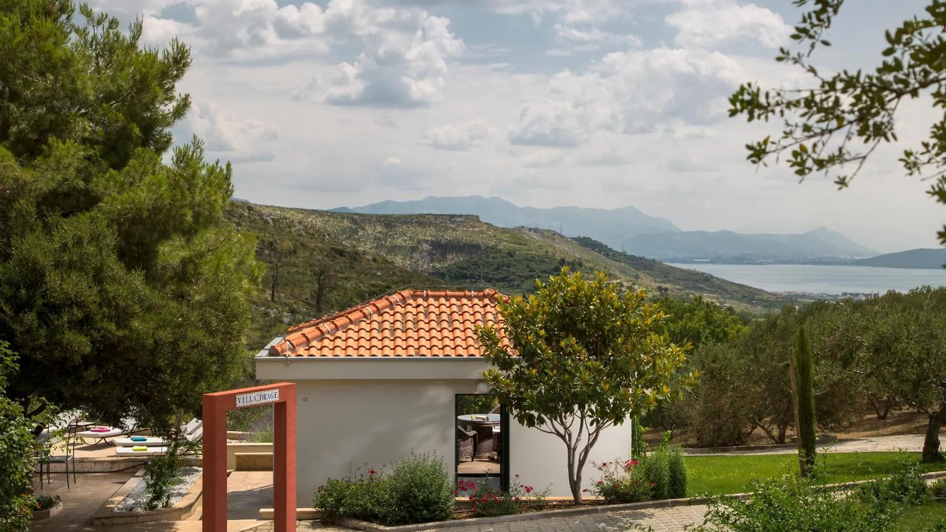 Holiday home Isolated Five Star Luxury Villa With Private Pool Prgomet