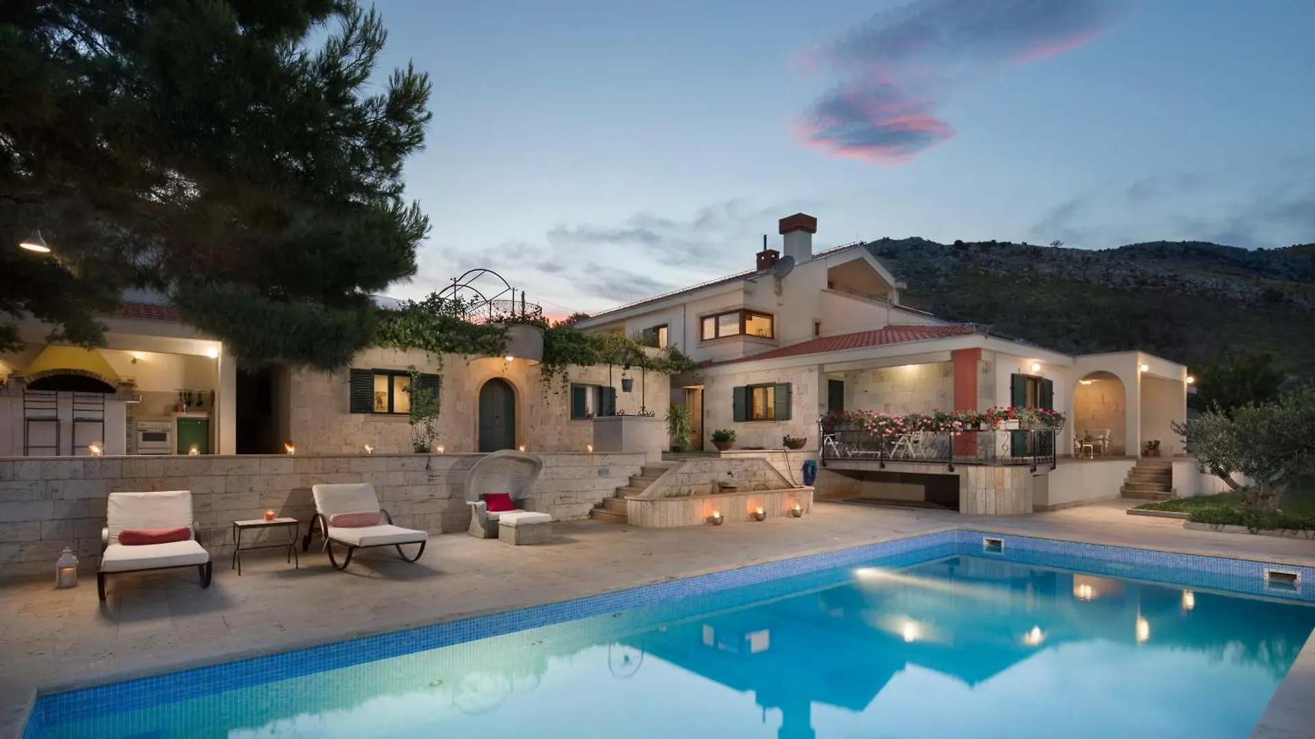 Isolated Five Star Luxury Villa With Private Pool Prgomet
