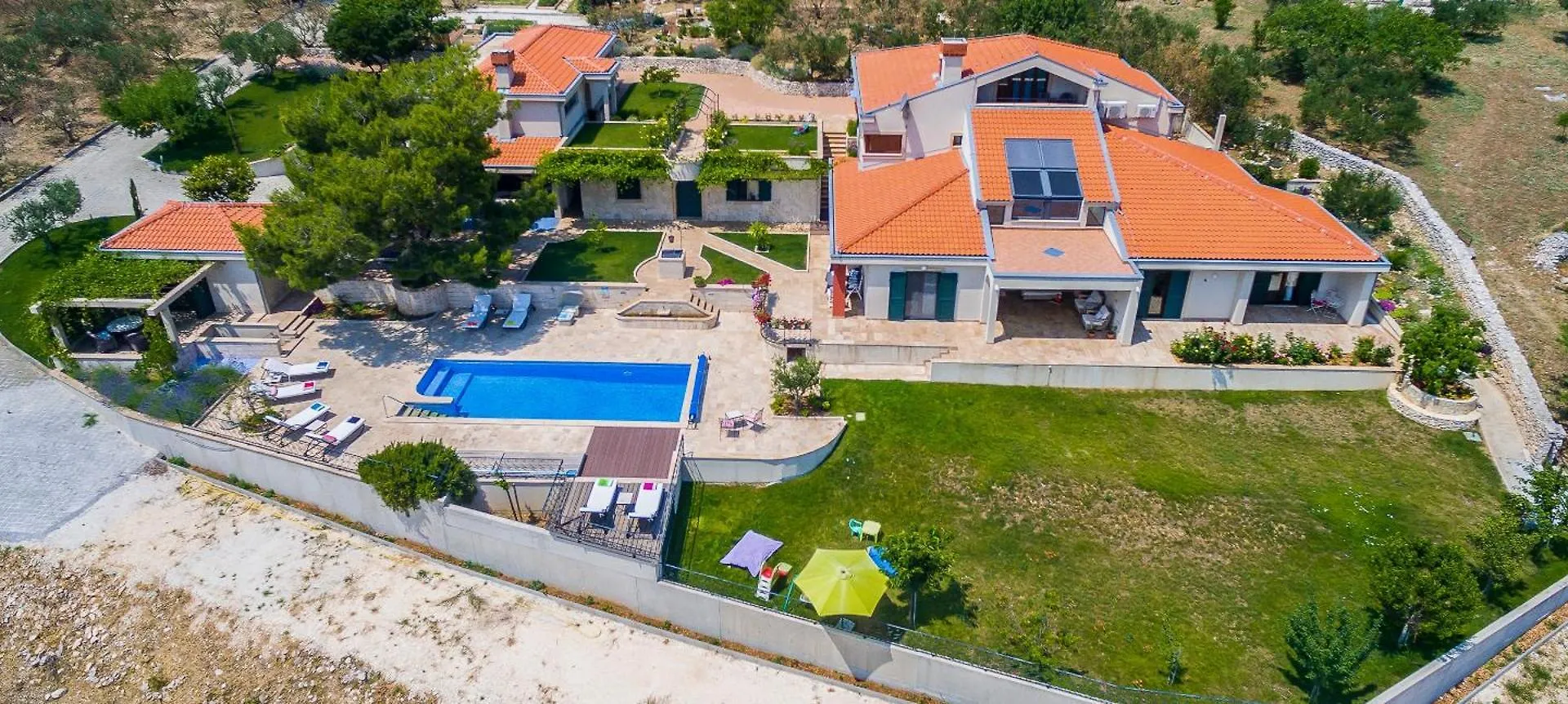 Isolated Five Star Luxury Villa With Private Pool Prgomet